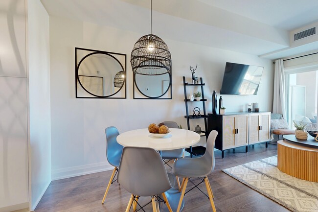 Building Photo - 17 Spooner Cres