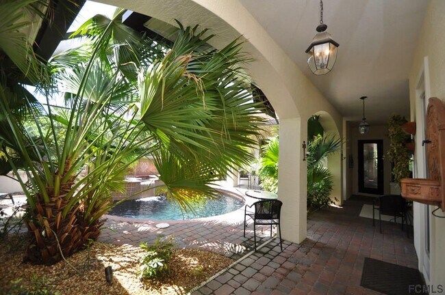 Building Photo - 24 La Costa Pl