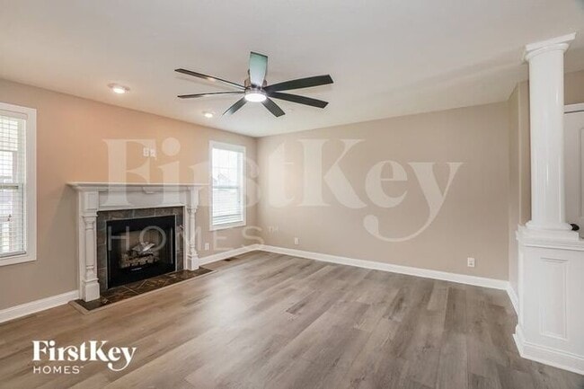 Building Photo - 3765 Windhaven Dr