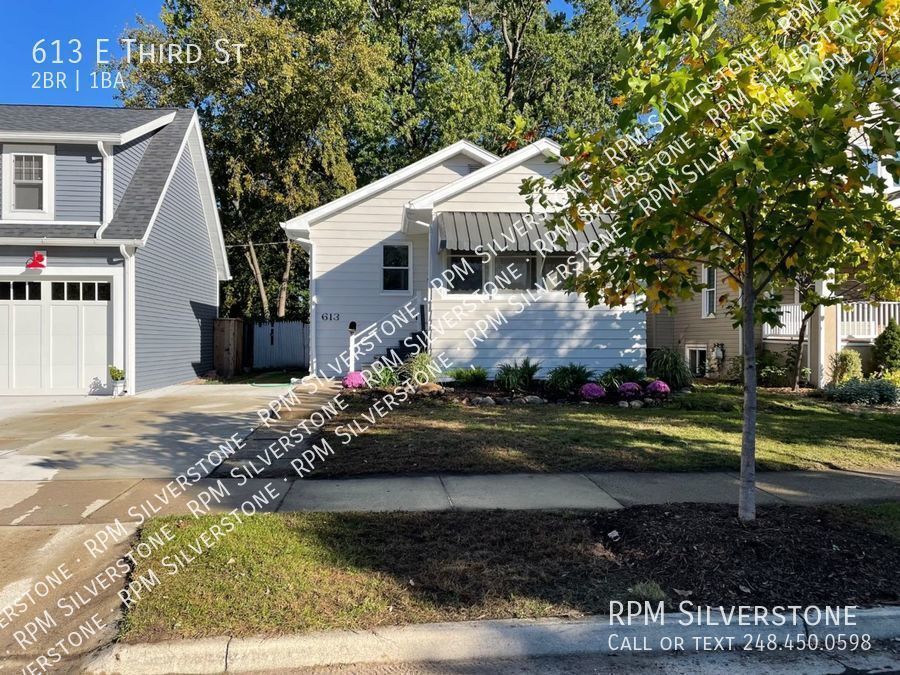 Primary Photo - Royal Oak Ranch Walking Distance to Downtown