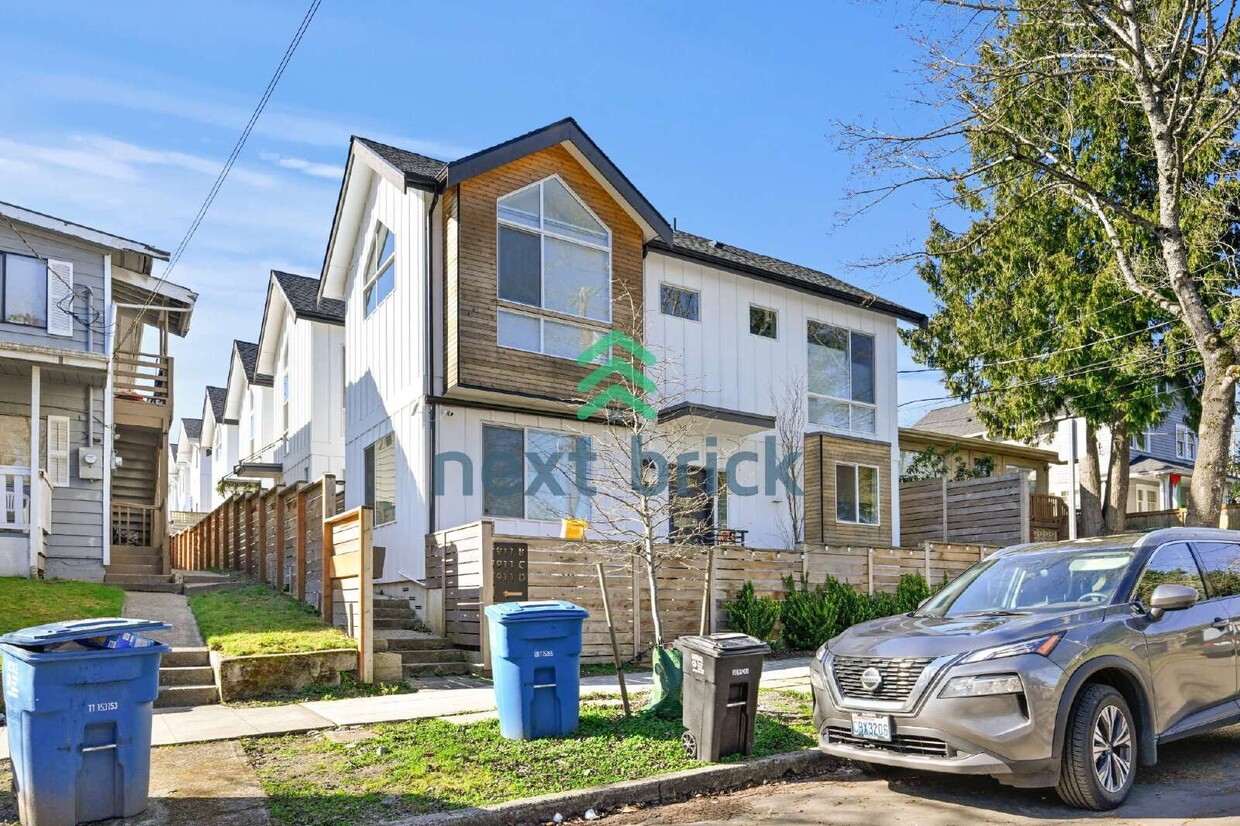 Modern Northwest-Danish Inspired Townhome with Standalone Cottage Feel in Seattle’s Central District - Modern Northwest-Danish Inspired Townhome with Standalone Cottage Feel in Seattle’s Central District