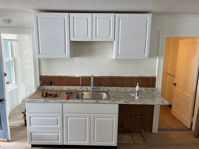 Building Photo - 86 Cottage St