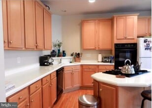 Building Photo - 2822 Laura Gae Cir