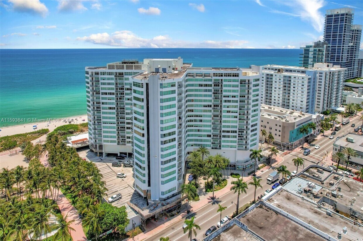 Primary Photo - 7135 Collins Ave