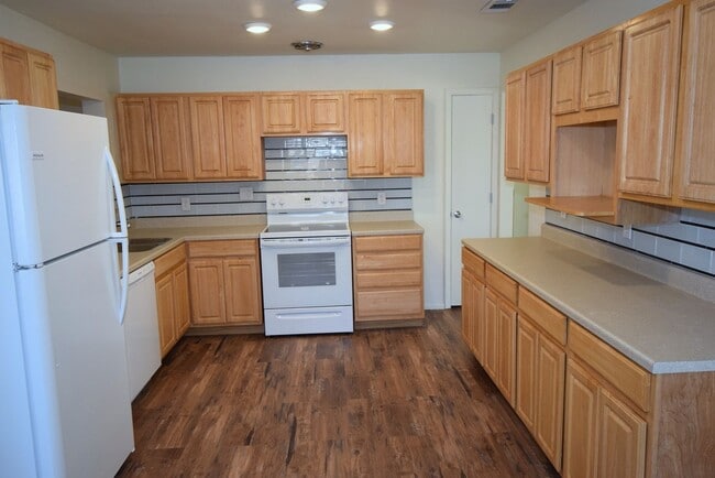 Foto del edificio - Renovation Complete!