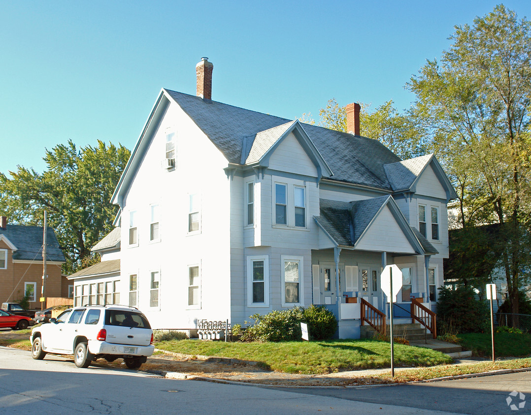 Building Photo - 651-653 Silver St