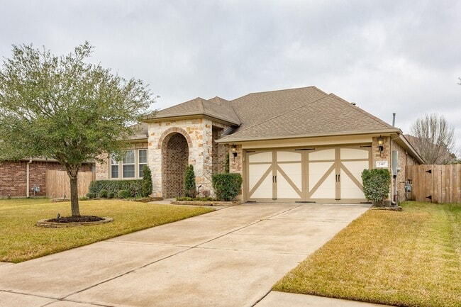 Foto del edificio - 3407 Sunlight Hill Ln