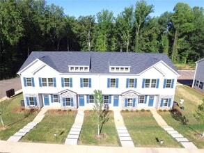 Building Photo - 104 Pendleton Place Way