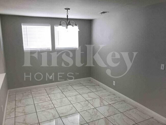 Foto del edificio - 8041 Hilliard Ave