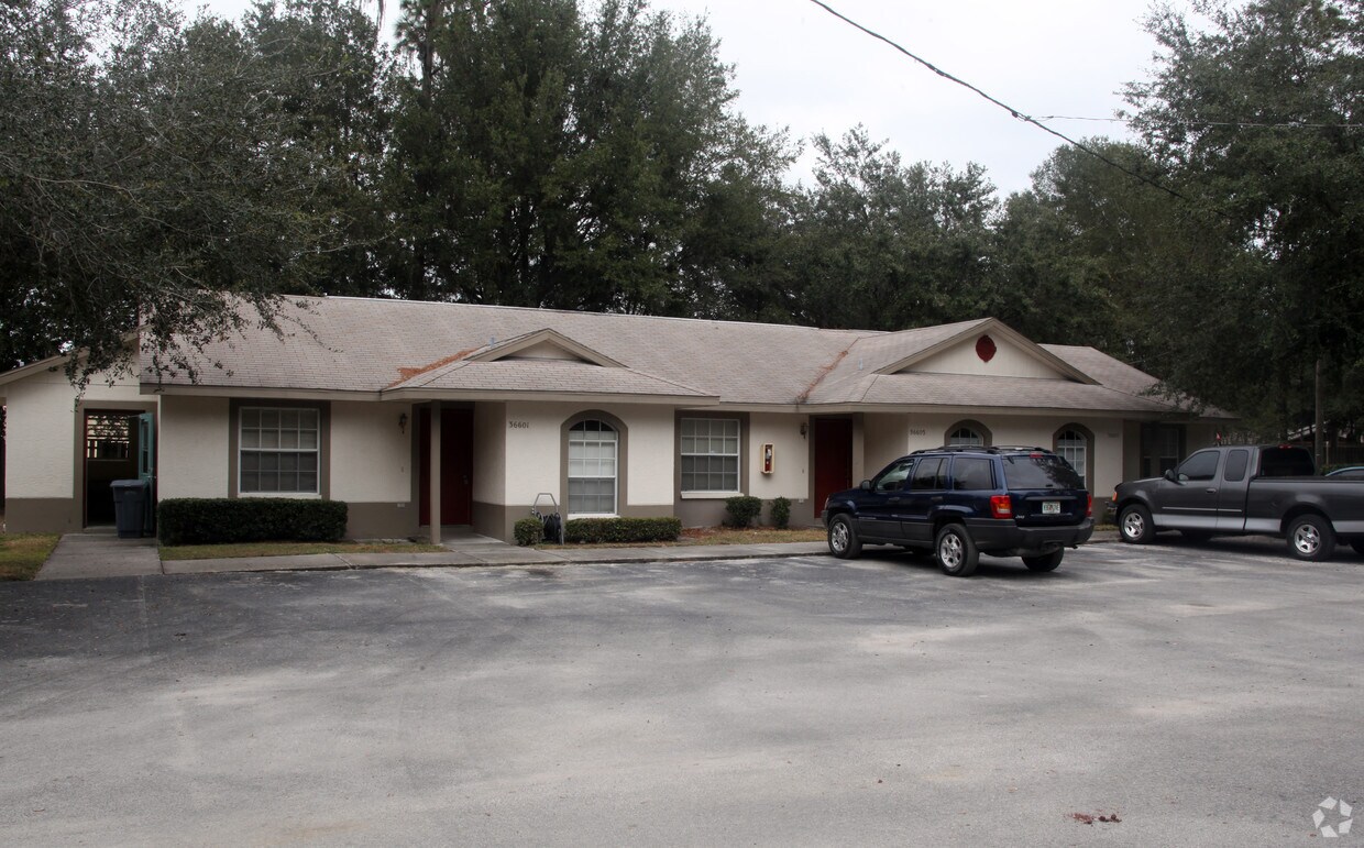 Foto del edificio - 36540 Celebration Ln