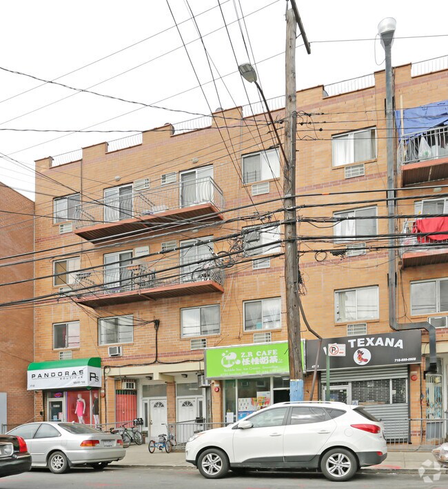 47204722 Junction Blvd, Corona, NY 11368 Apartments Corona, NY