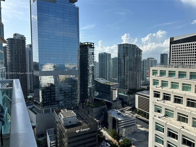Foto del edificio - 950 Brickell Bay Dr