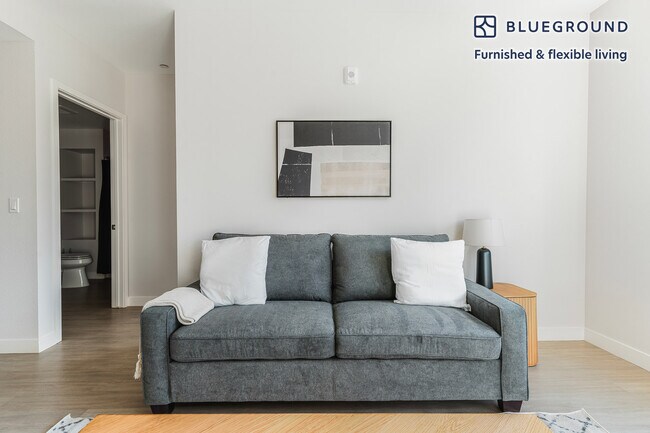 Foto del edificio - 1545 San Antonio St