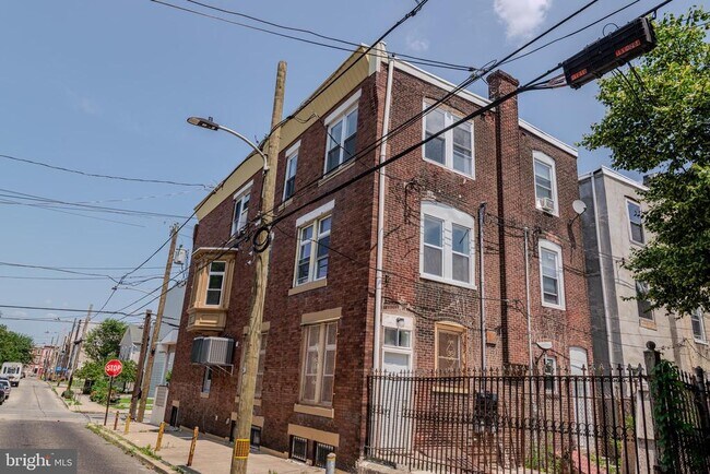 Building Photo - 1920 W Berks St