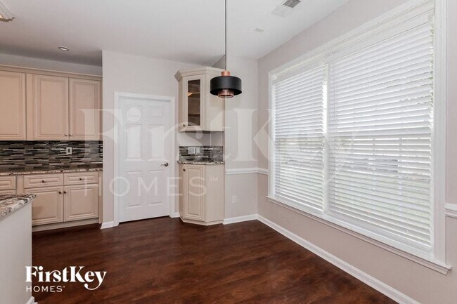 Foto del edificio - 5786 Crimson Oak Ct