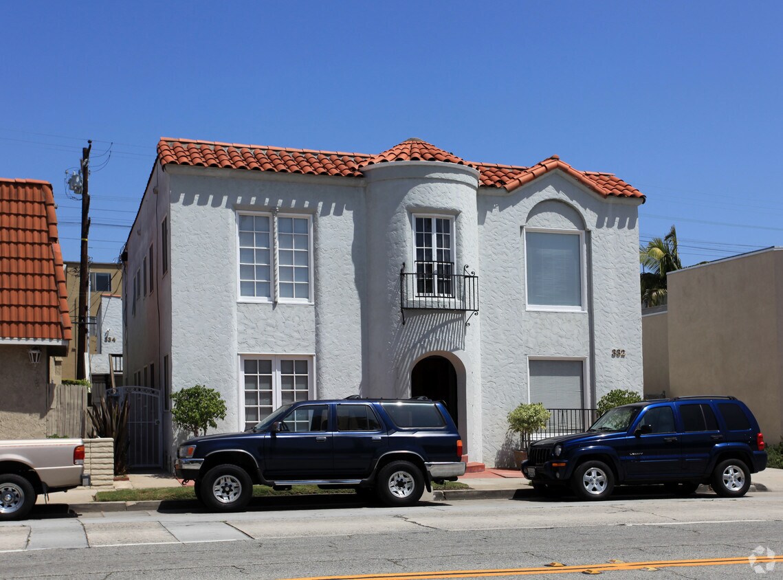 Building Photo - 332 Redondo Ave