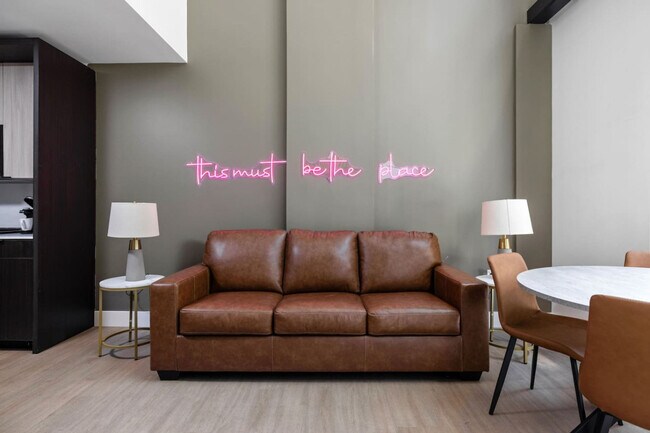 Foto del edificio - 421 N Pennsylvania St