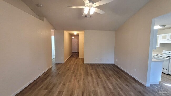 Building Photo - 2413 Redoubt Ave