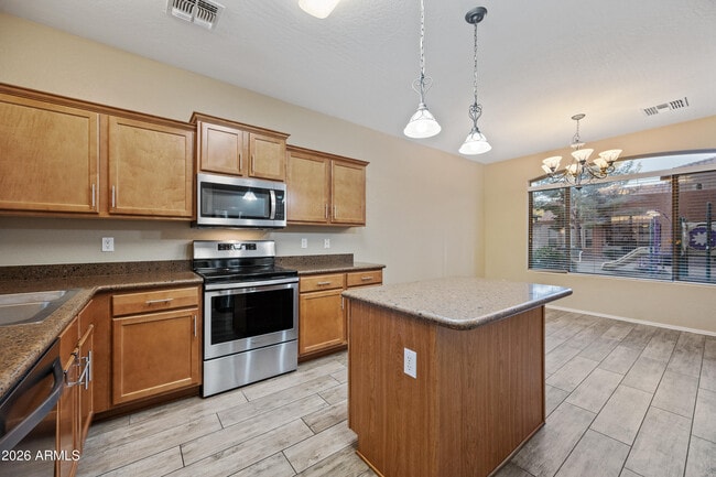 Foto del edificio - 2600 E Springfield Pl