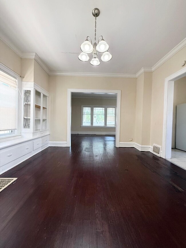 Building Photo - 3545 W 129th St