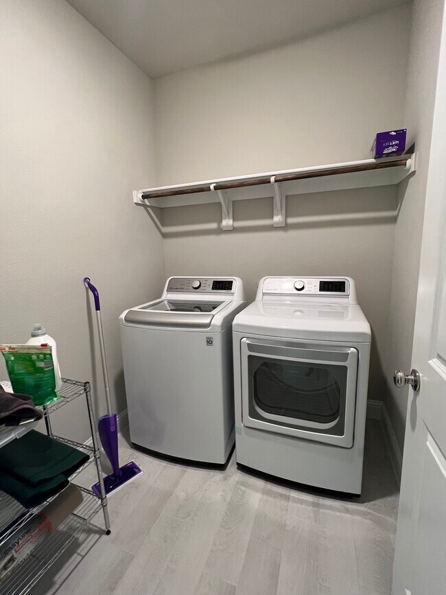 Washer/Dryer - 4504 Refugio Dr
