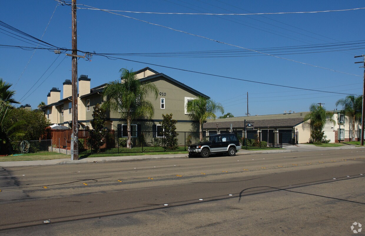 Foto del edificio - 910 S Magnolia Ave