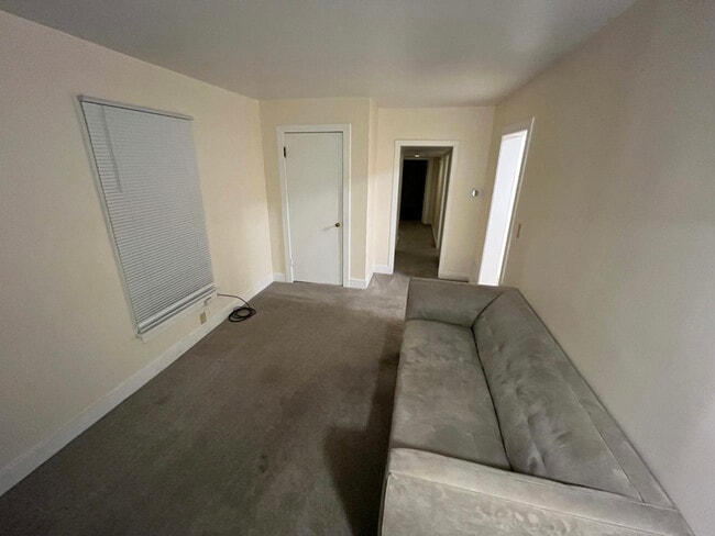 Building Photo - 192 N Smith St