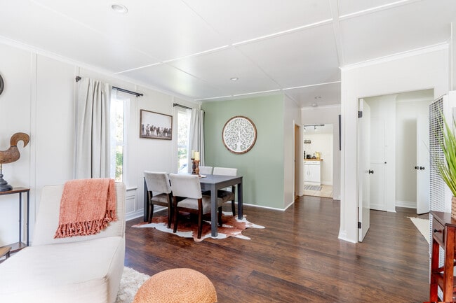 Foto del edificio - 273 W Carmel Valley Rd