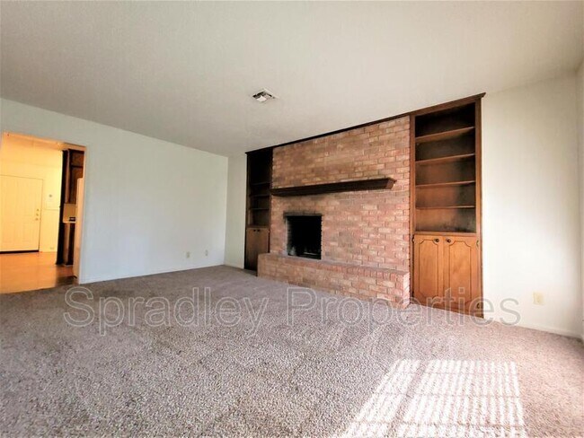 Foto del edificio - 409A Cheyenne Dr