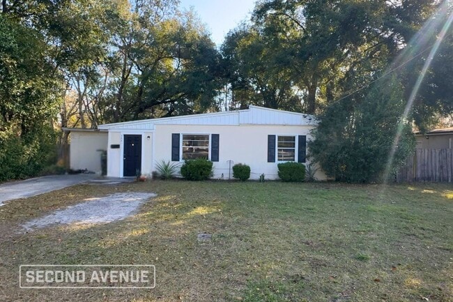 Building Photo - 3645 Peach Dr