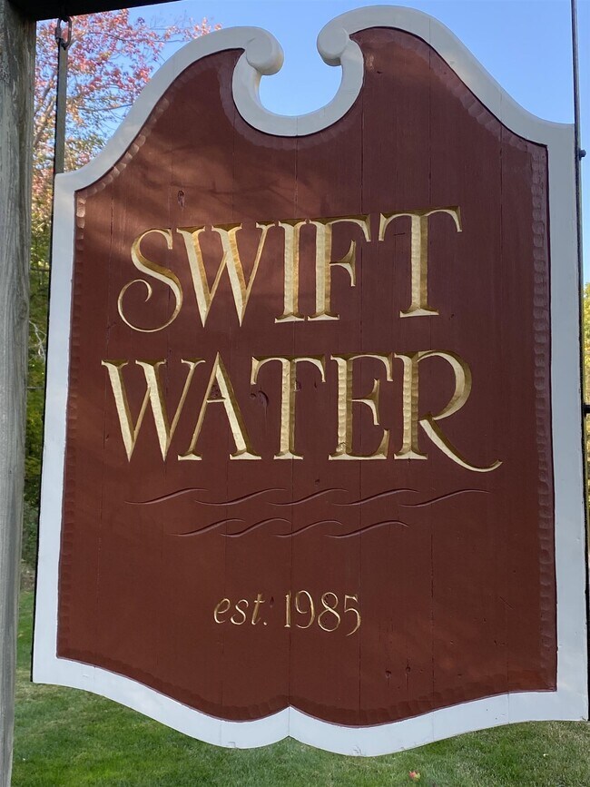 Foto del edificio - 9 Swiftwater Dr