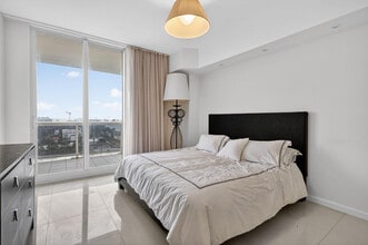 Building Photo - 9595 Collins Ave