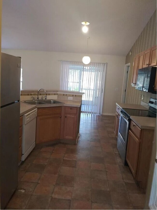 Foto del edificio - 14169 Spring Hill Dr