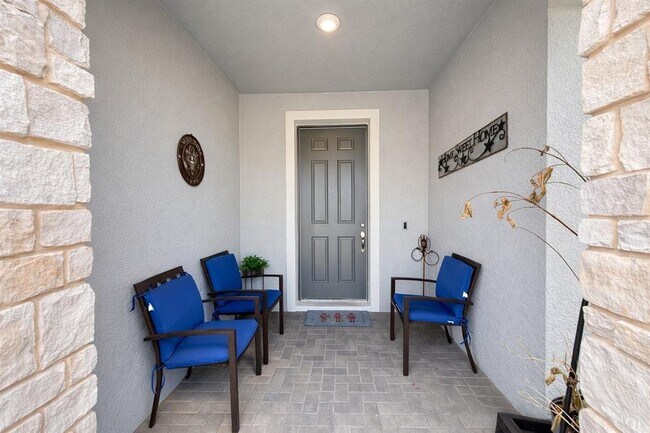 Foto del edificio - 4054 Pindo Palm Ln