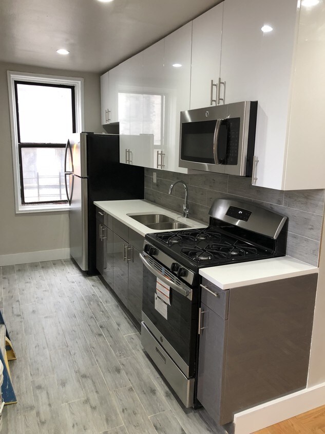 Primary Photo - 1145 E 35th St