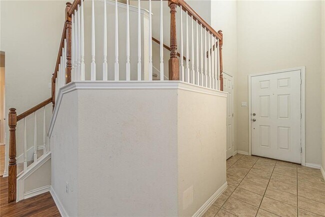 Building Photo - 16008 Hampton Bliss Trce