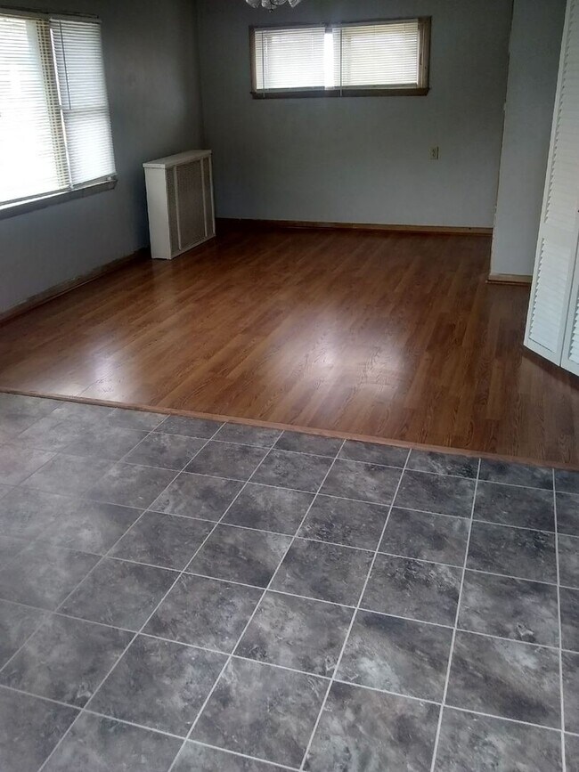 Foto del edificio - 7601 W Becher St