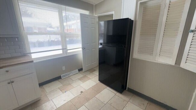 Foto del edificio - Spacious 3-Bedroom, 1-Bath Home in Moline Acres!