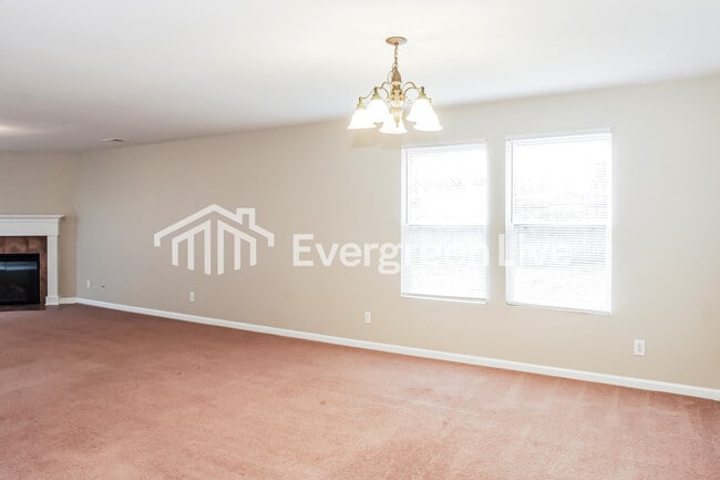 Building Photo - 212 Sagebrook Dr