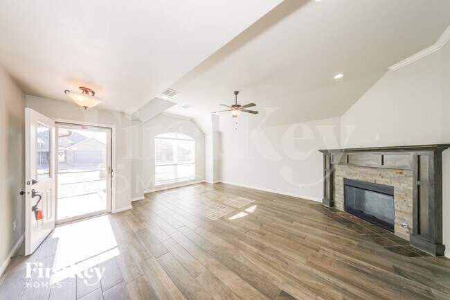 Foto del edificio - 2525 NW 194th St