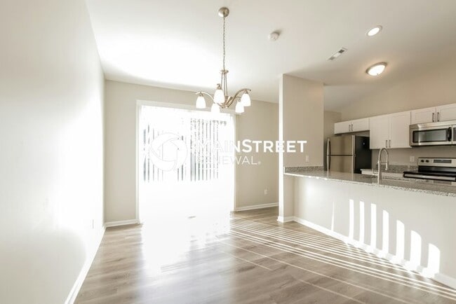 Building Photo - 3 Bedroom Pet-Friendly Home in CHARLOTTE, ...