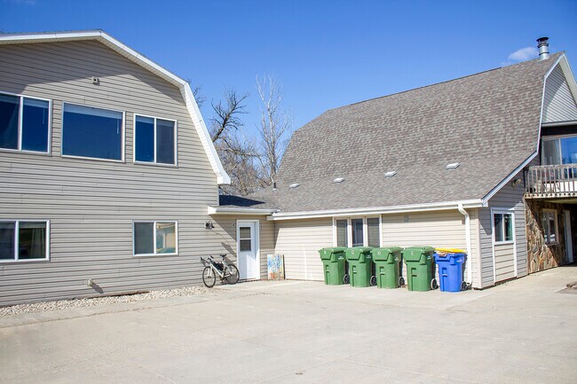 Barns - 1814 22nd Ave