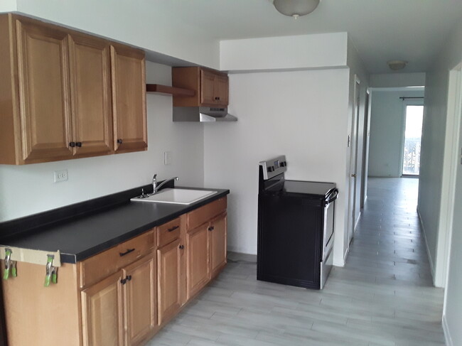 Kitchen - 114 Glen Ellyn Rd