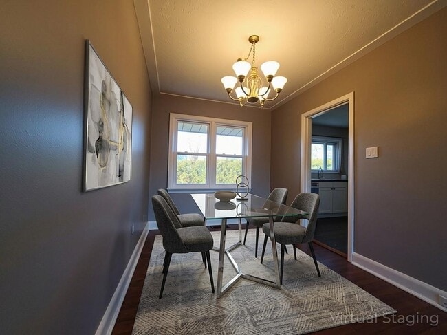 Building Photo - 22 Hyde Park Av