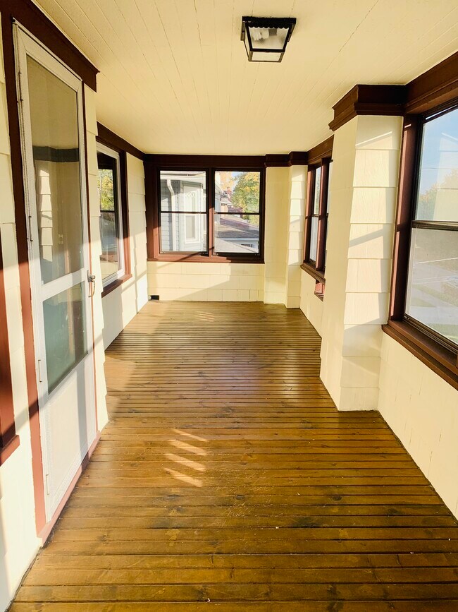 Porche con mosquitera - 111 Amherst Dr