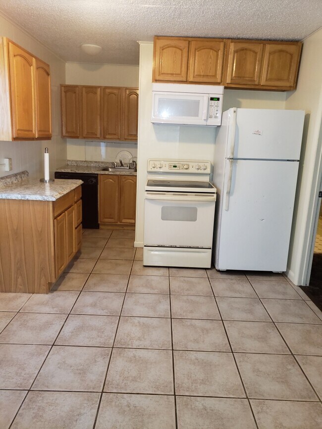 Foto del edificio - 2029 Arbuckle Creek Rd