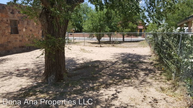 Building Photo - 585-585 W Brown Rd