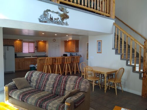 Foto del edificio - 6924 Sugar Pine Dr