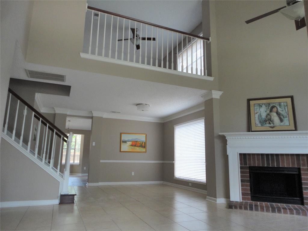 Primary Photo - 6927 Woodside Dr