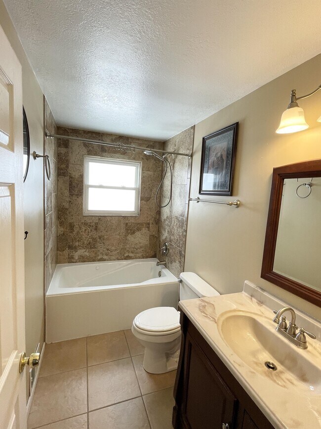 Building Photo - 6238 Dewdrops Dr